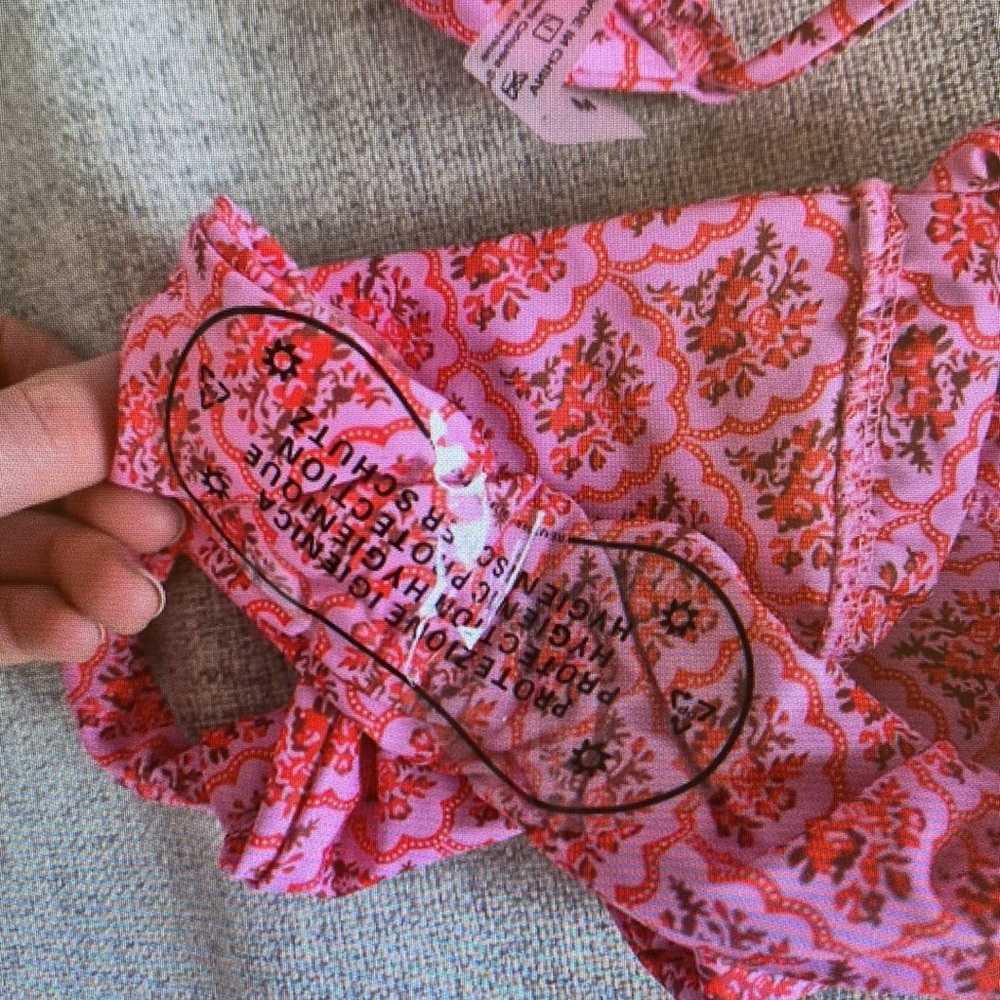 Pink Patterned Bikini Set - Picture 3 of 4